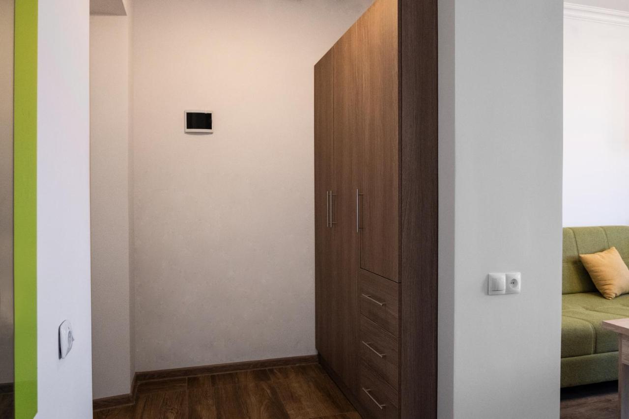 Bright Apartment On 13Th Floor Erevan Exterior foto